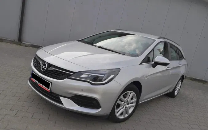 śląskie Opel Astra cena 48900 przebieg: 205000, rok produkcji 2020 z Stawiszyn